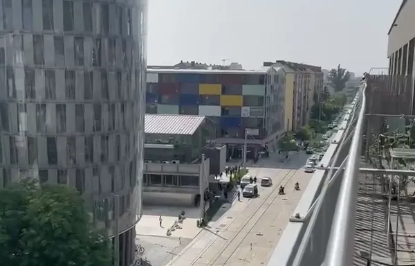https://static.mash.ru/unsafe/rs:fit:600/czM6Ly9tYXNoL2ltYWdlLzIwMjUtMDYtMTAvZDdjY2RiMDQtZjQzOC00NmJiLTlkMTYtNTQ5OWYyYTY2YTMzLnBuZw