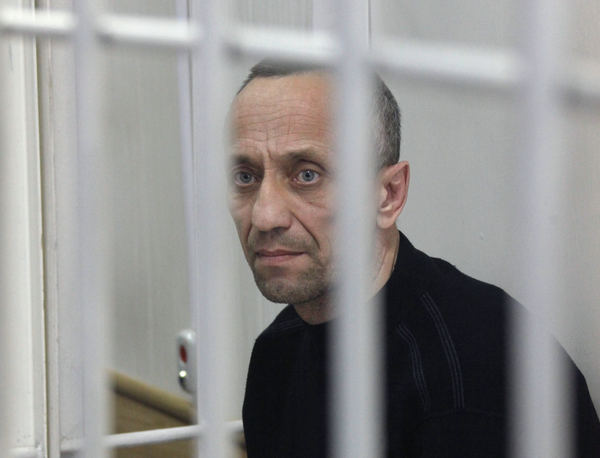 Ангарскому маньяку Михаилу Попкову, убившему 85 женщин, назначили девушку-адвоката