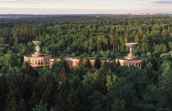 Девочка-блогерша упала с заброшенного здания на территории ЗАТО Краснознаменск в Подмосковье
