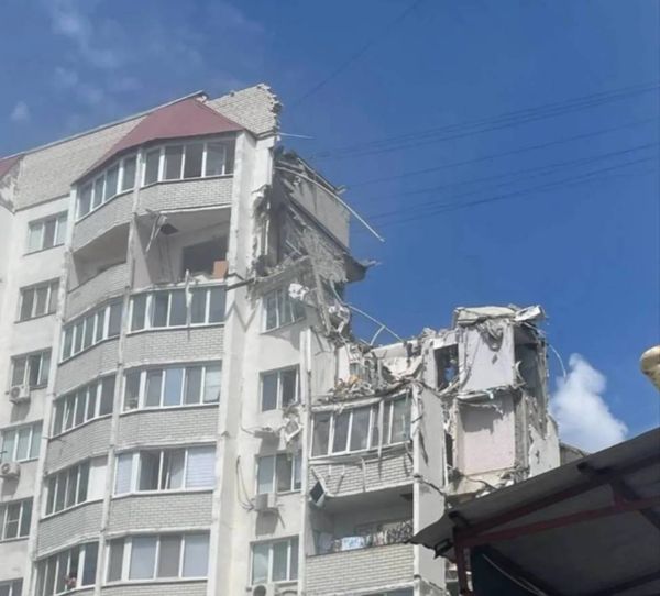 Взрыв в жилом доме в Саратове: видео и все подробности
