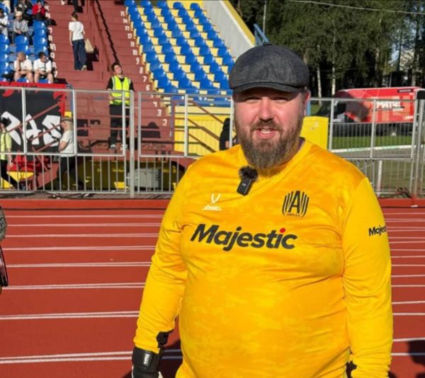 Новый вратарь "Амкала" Валентин Wylsacom Петухов задолжал налоговой 2,5 млн рублей