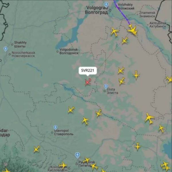 Самолёт "Уральских Авиалиний", вылетевший из Домодедово в Сочи, подал сигнал тревоги