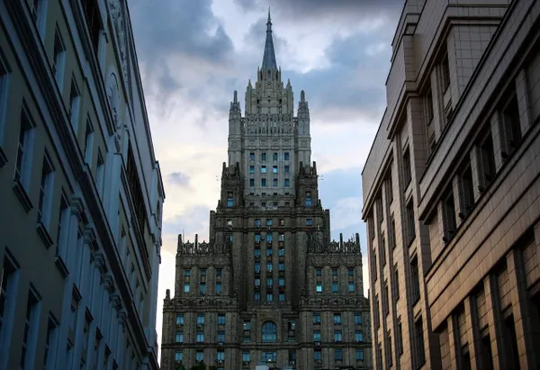 В МИД РФ Алексей Фадеев провёл брифинг на тему переговоров Владимира Путина и Дональда Трампа: главное