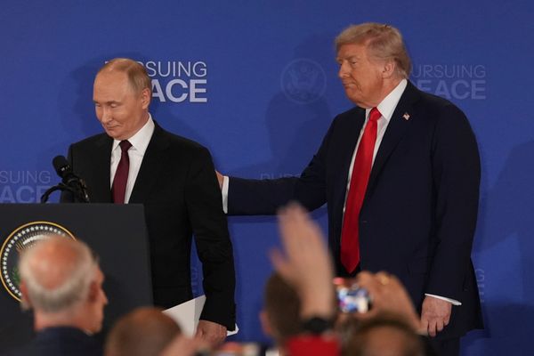 Рейтинг Трампа вырос на 10% после встречи с Владимиром Путиным на Аляске