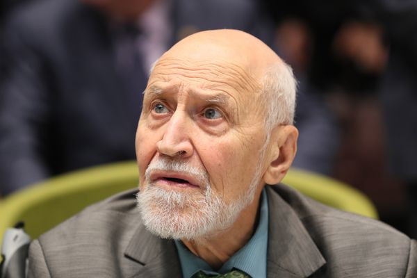 Дочери Николая Дроздова бросили отца после операции, телеведущий не может ходить