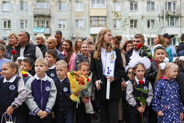 В Подмосковье во время школьных линеек 16 детей упали в обморок