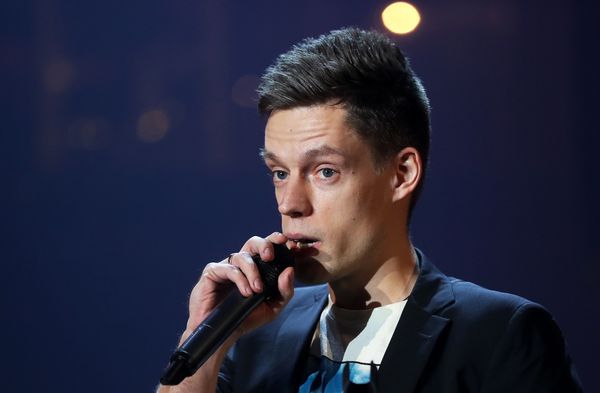 Mash: Юрий Дудь* заработал за 2024 год почти в два раза меньше, чем до побега из России