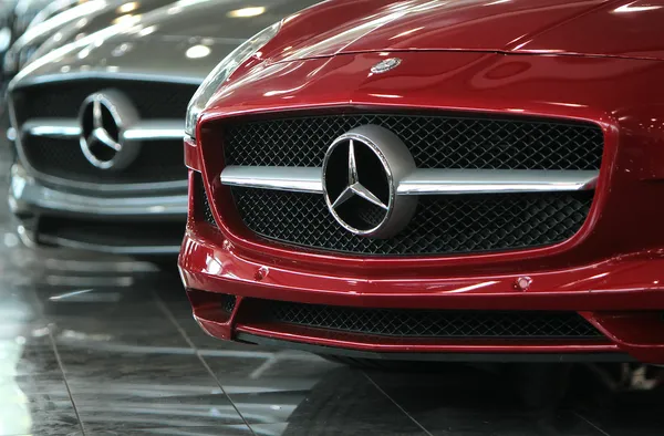 Mercedes заново регистрирует товарный знак в России
