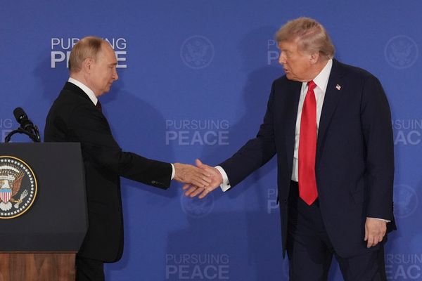 Путин прокомментировал вручение нобелевской премии мира не Трампу