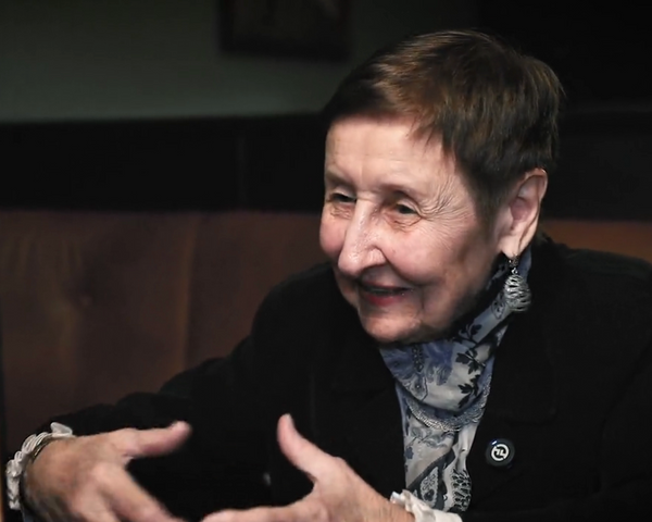 Учительница из мема про английский язык рассказала, что учила переводчика Владимира Путина