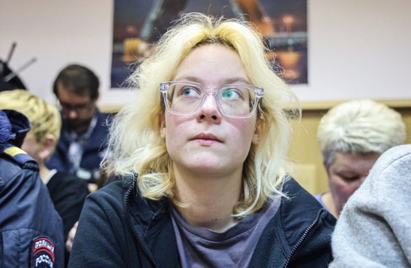 Уличная певица Наоко получила ещё два протокола на 13 суток