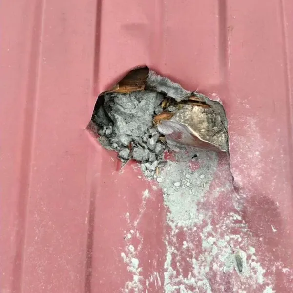 Метеорит, пролетевший над Москвой и соседними регионами, пробил крышу дома в Ярославской области