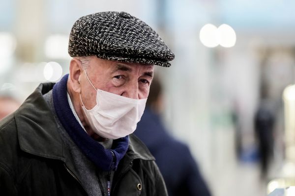 В Бурятии в нескольких больницах ввели масочный режим