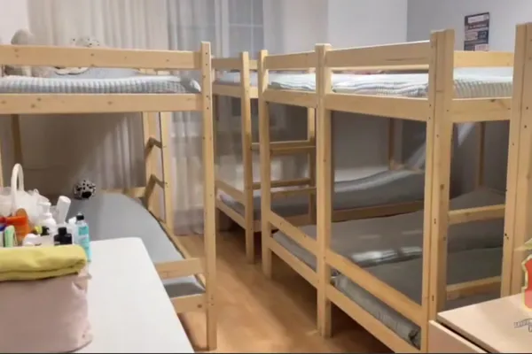 Появилось видео обстановки в подмосковном рехабе, где издевались над пациентами