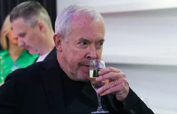 Андрей Макаревич* бросил последний бизнес в России