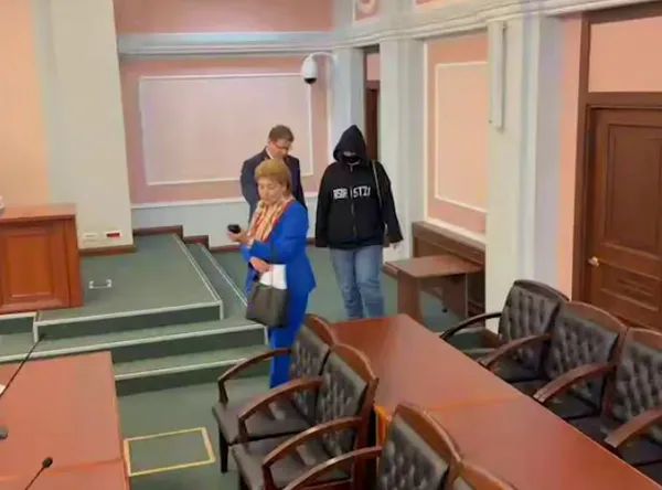 Жертва "схемы Долиной" Полина Лурье впервые появилась на публике