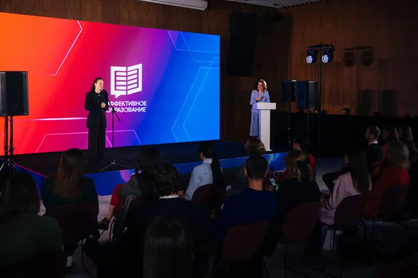Как бизнес формирует образовательные траектории: в Москве подвели итоги премии "Эффективное образование"