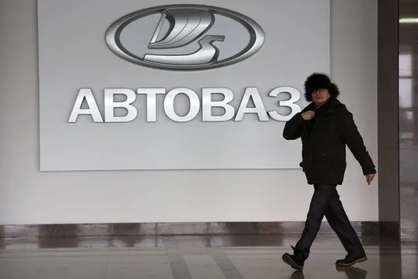 "Автоваз" начал отправлять нераспроданные Lada в Иран и Йемен