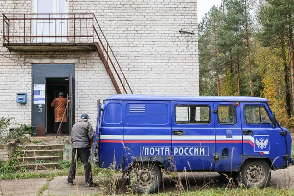 Сотрудники "Почты России" массово увольняются из-за низких зарплат и растущего списка обязанностей