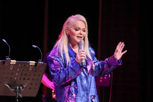 Лариса Долина пообещала выехать из квартиры в Хамовниках сразу после новогодних каникул