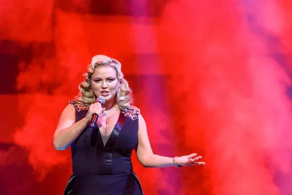 Анна Семенович отказалась выступать в образе сексуальной Снегурочки за 12 млн рублей