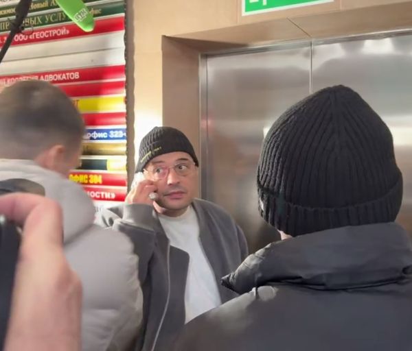 Рэпер Гуф приехал в суд в сопровождении охраны и адвоката