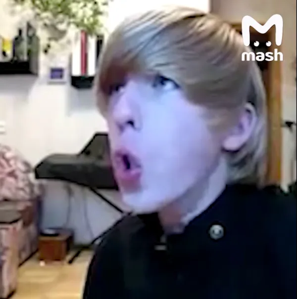 Герой популярного в 2000-е мема хайпанул спустя 20 лет и получил серебряную кнопку на YouTube