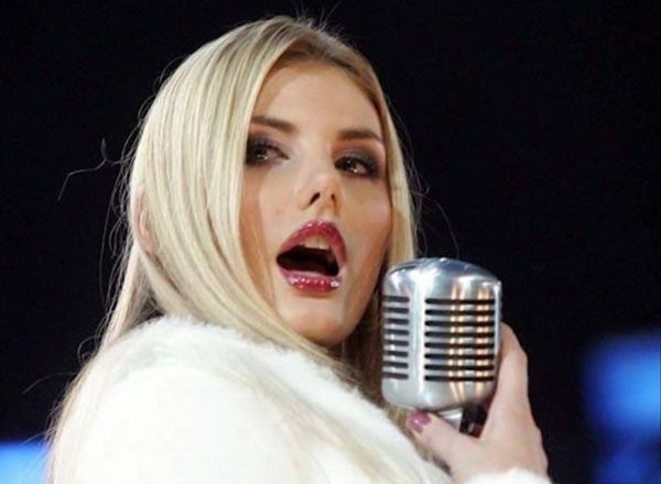 Российская певица Ирсон Кудикова, записавшая фит со Снуп Доггом, увязла в долгах