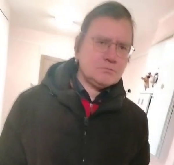 Москвичка пожаловалась на поклонника из Украины, преследующего её три года