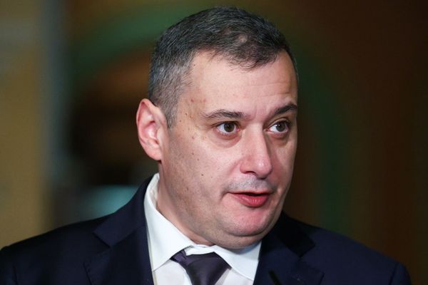 Mash: губернатор Хинштейн хочет поскорее выйти с больничного, но врачи запрещают ему активность