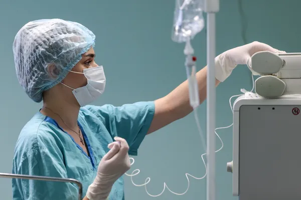 Трое подростков в Ростовской области попали в реанимацию с болезнью, вызванной курением вейпов