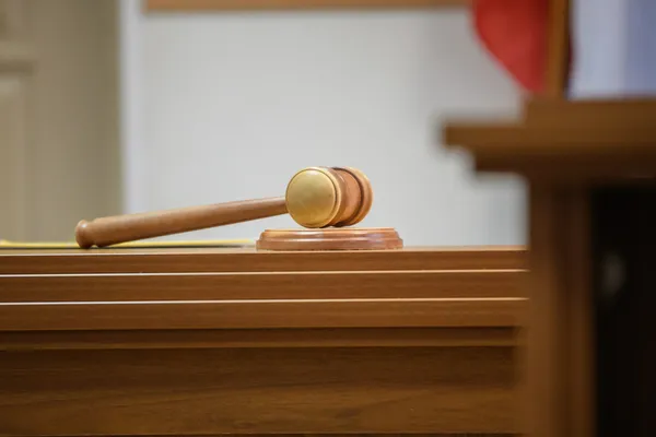 Судья из Тамбова вынесла 10 приговоров с шезлонга в Сочи