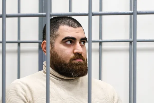 Блогера Арсена Маркаряна приговорили к 4,5 года лишения свободы за реабилитацию нацизма