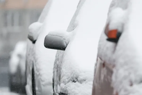 Сапёры обезвредили взрывное устройство под машиной на юге Москвы