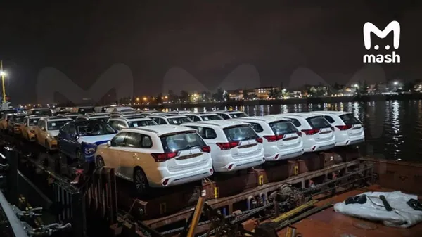 Около 10 тысяч автомобилей, предназначенных для россиян, застряли в Иране и странах Ормузского пролива