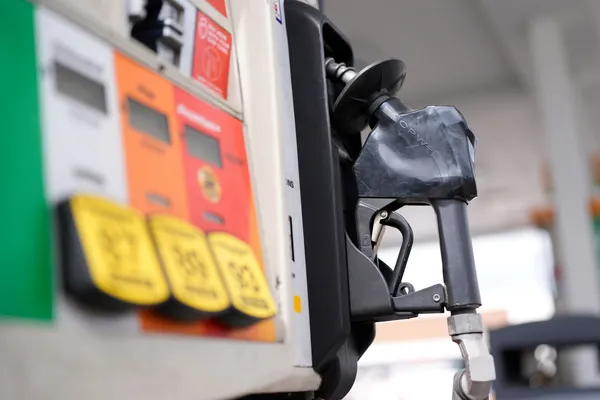 Прогноз цен на нефть после блокировки Ормузского пролива: мнение эксперта