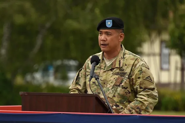 Генерал США, отвечавший за помощь Украине, потерял секретные документы и заработал сотрясение после гулянки в Киеве