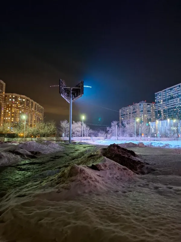 Жители Красногорска пожаловались на бессоницу из-за ярких рекламных щитов