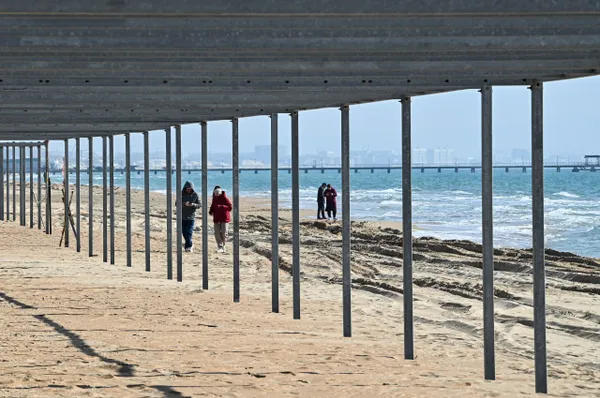 Привезённый на пляжи Анапы песок может создать неудобства туристам