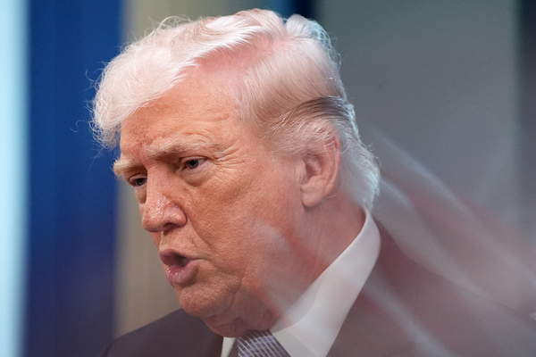 Дональд Трамп сообщил в соцсетях, что "сегодня ночью Иран погибнет"