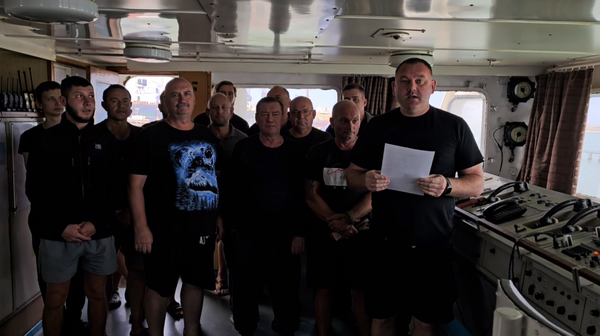 Российские моряки полгода не могут покинуть арестованное судно Venus-1 в Намибии