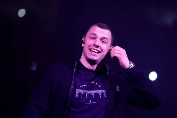 Друг рэпера Макана накатал штрафов на 120 тысяч рублей на его BMW M5