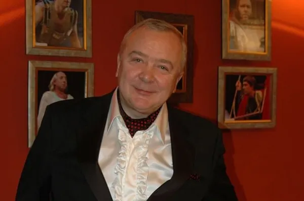 Актёр Сергей Проханов, сыгравший Кешу в "Усатом няне", попал в больницу