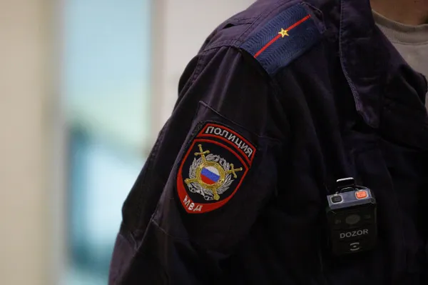 В Подмосковье прохожий порезал ножом семилетнюю девочку, ребёнка госпитализировали