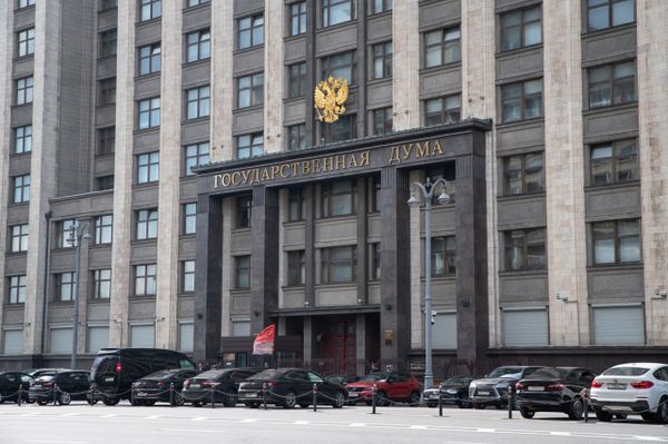 Госдума приняла закон, позволяющий изымать у релокантов имущество