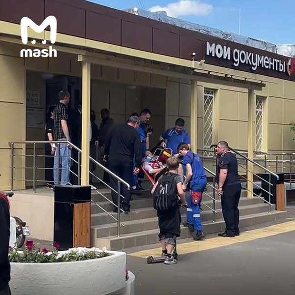 Мужчина ранил ножом сотрудницу МФЦ в Москве