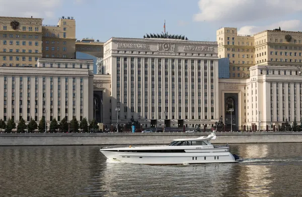 Минобороны выложило мем и сравнило удары ВС РФ с футболом