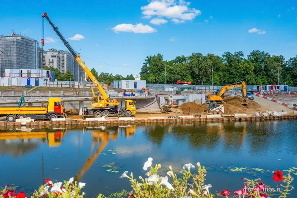 Началась реконструкция Малого Каменного моста в центре Москвы