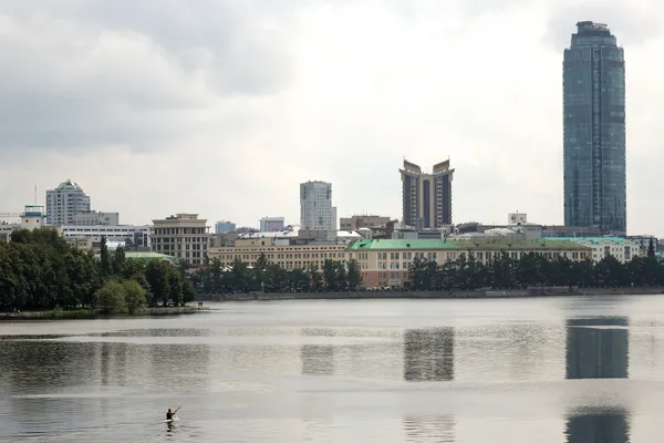 БПЛА атаковали жилые дома и логистический центр в Екатеринбурге