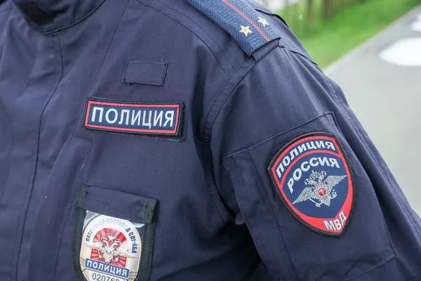 Мужчина с лопатой набросился на людей у храма в Москве, нападавшего застрелил прохожий